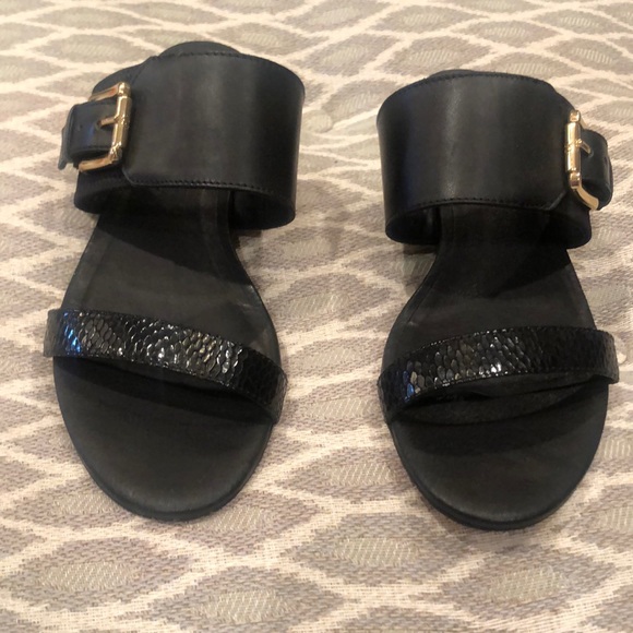 Donald j Pliner Black leather slides. 6M - Picture 2 of 8